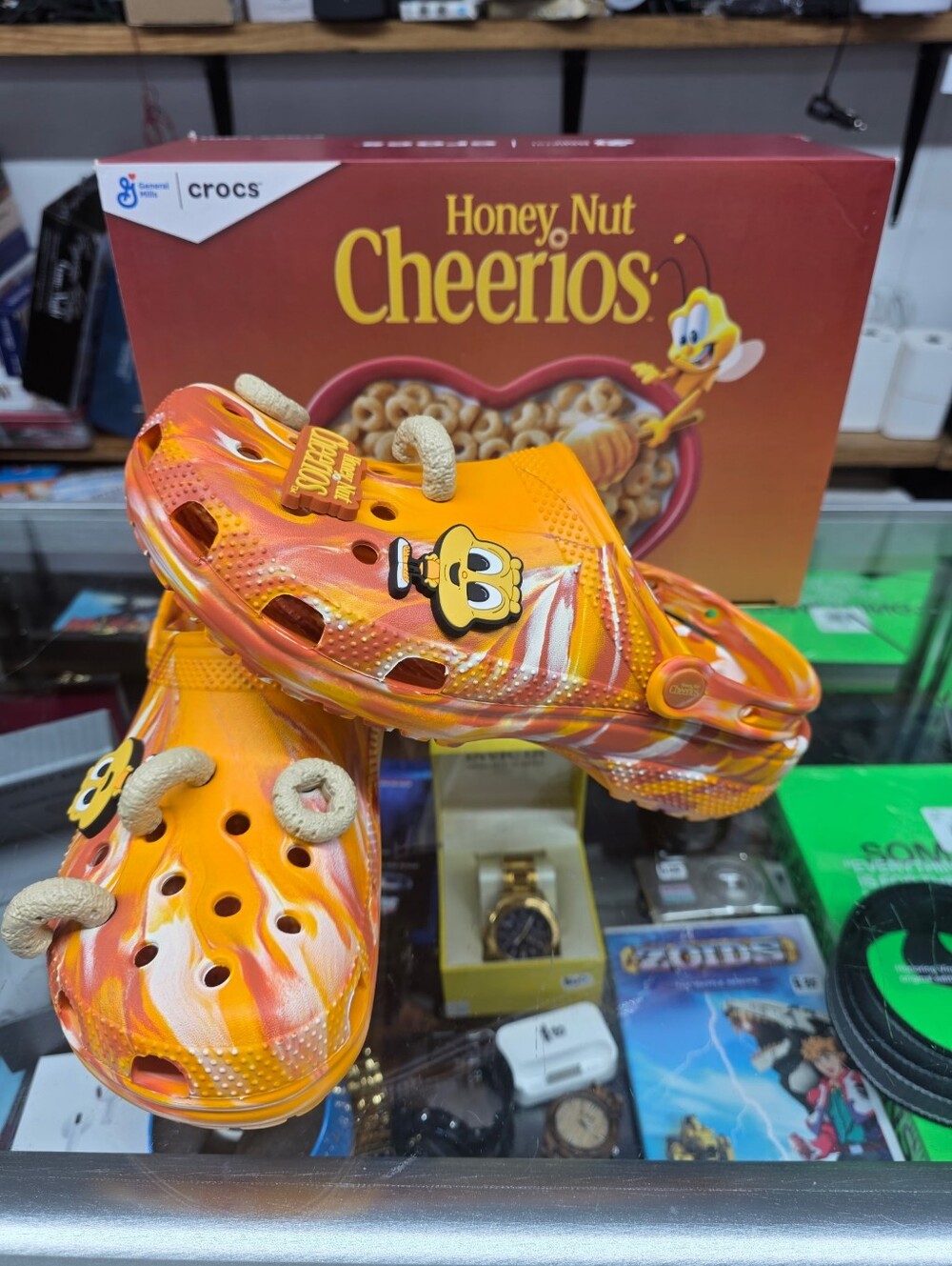 Crocs Classic Clog Honey Nut Cheerios Size 10M (new)